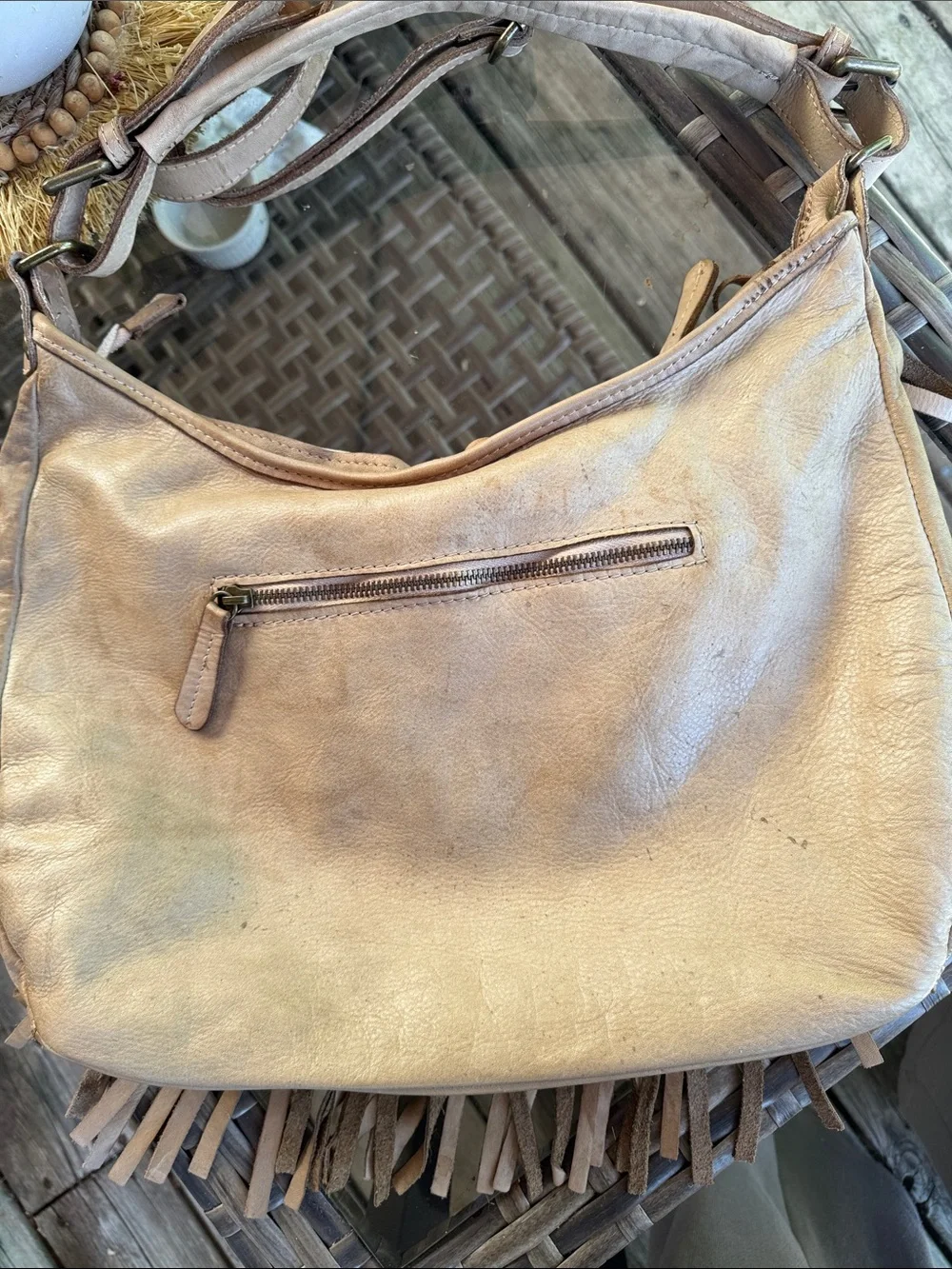 Beige leather shoulder/ crossbody fringe bag Italy - Picture 2 of 9